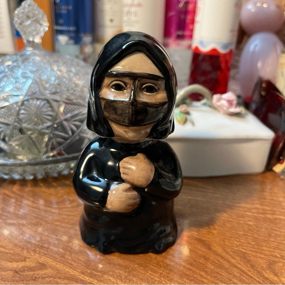 Vintage Al Jaber Gallery Arab Woman Bobble Figurine – Rare Hard To Find